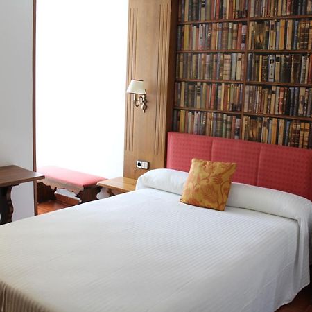 Hotel El Bedel Alcala de Henares Luaran gambar
