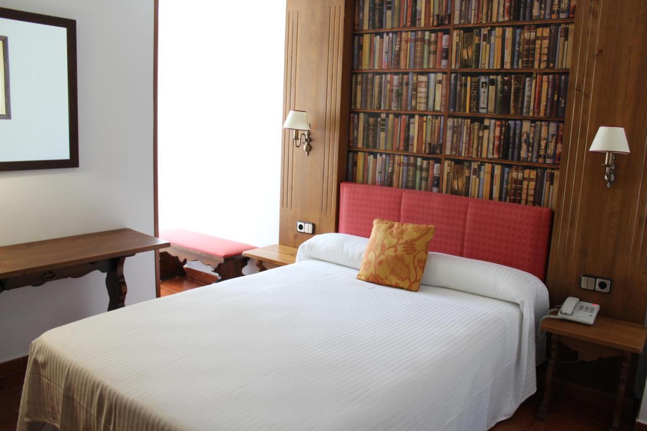 Hotel El Bedel Alcala de Henares Luaran gambar