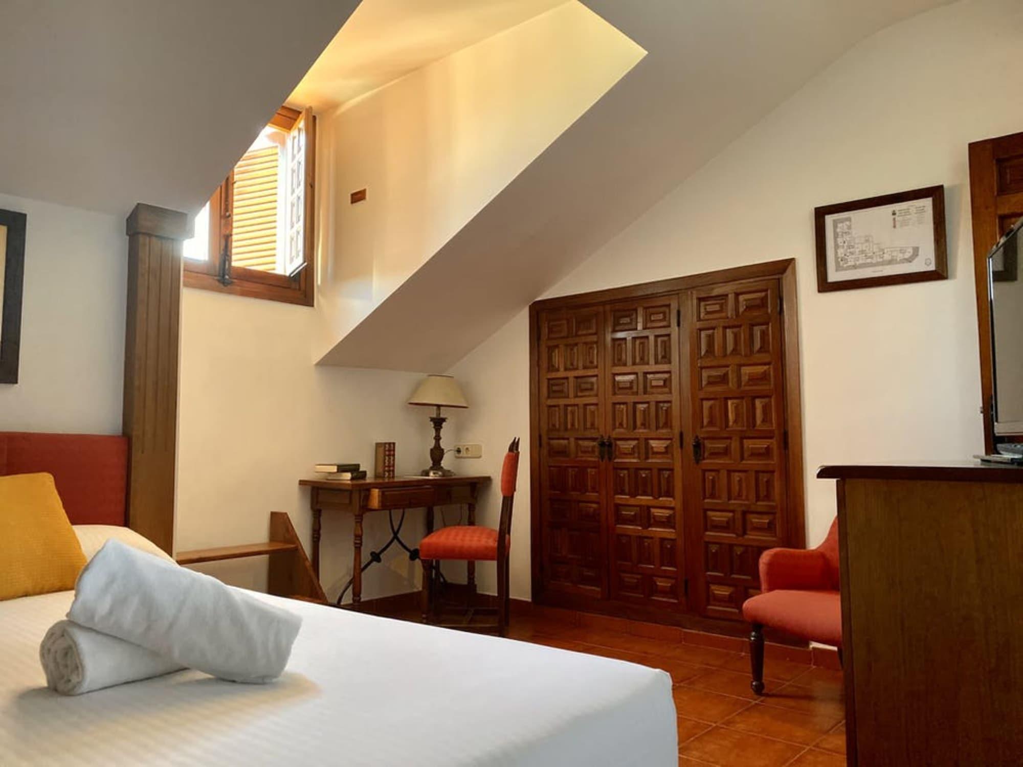 Hotel El Bedel Alcala de Henares Luaran gambar