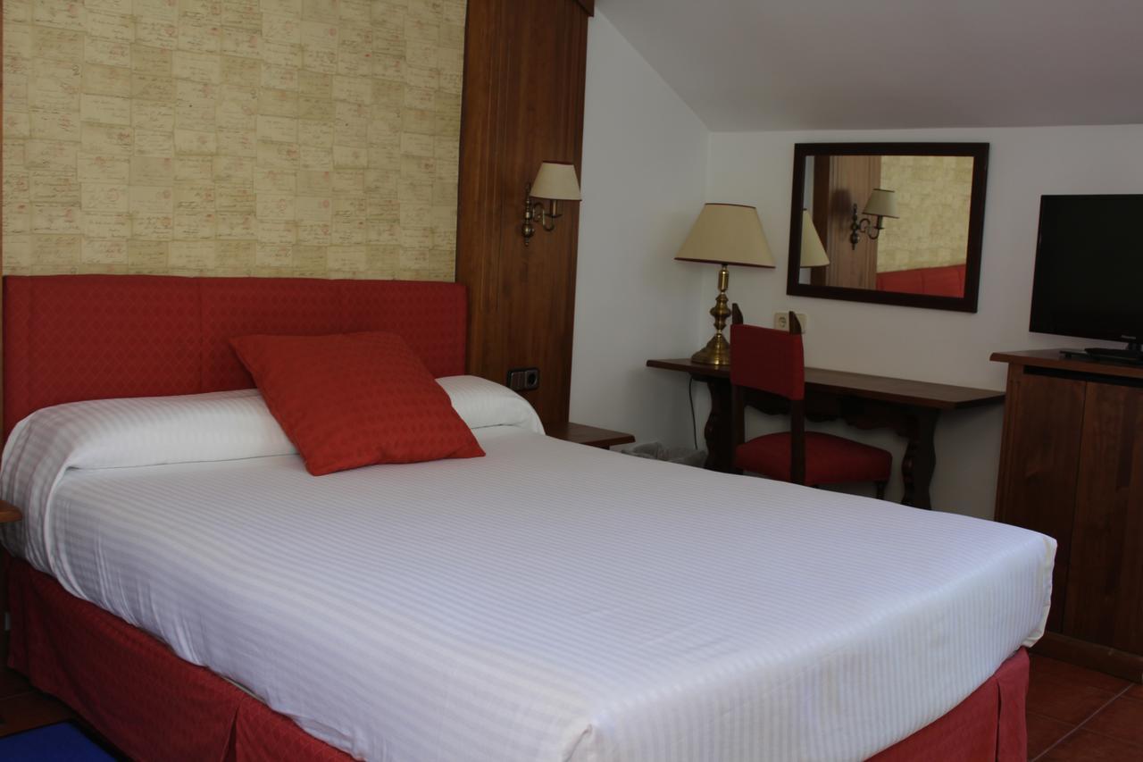 Hotel El Bedel Alcala de Henares Luaran gambar