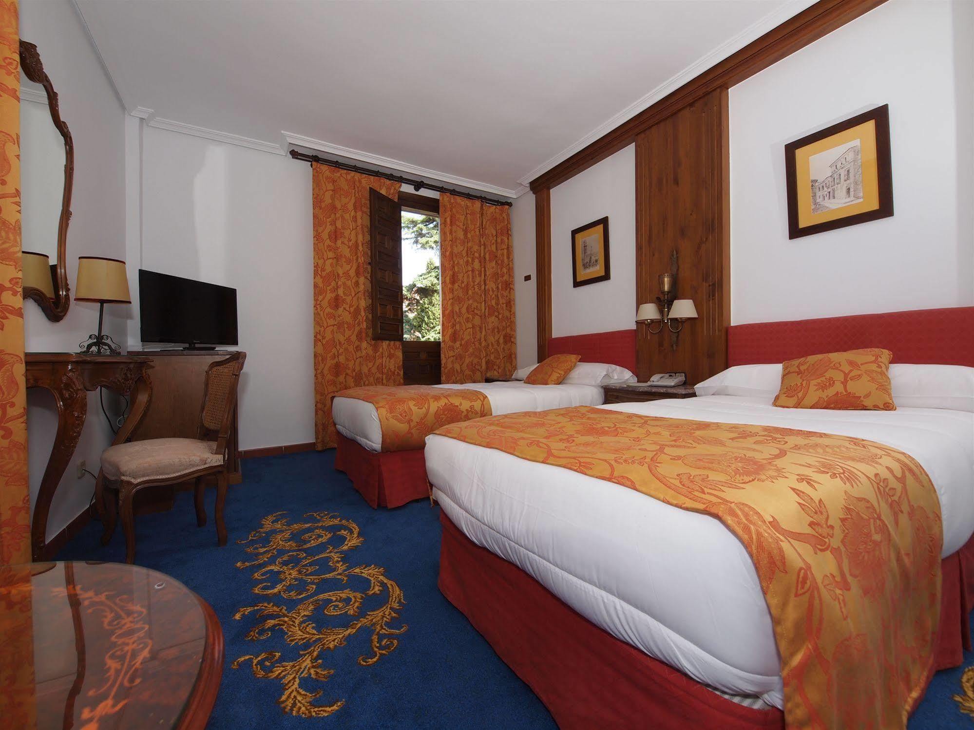 Hotel El Bedel Alcala de Henares Luaran gambar