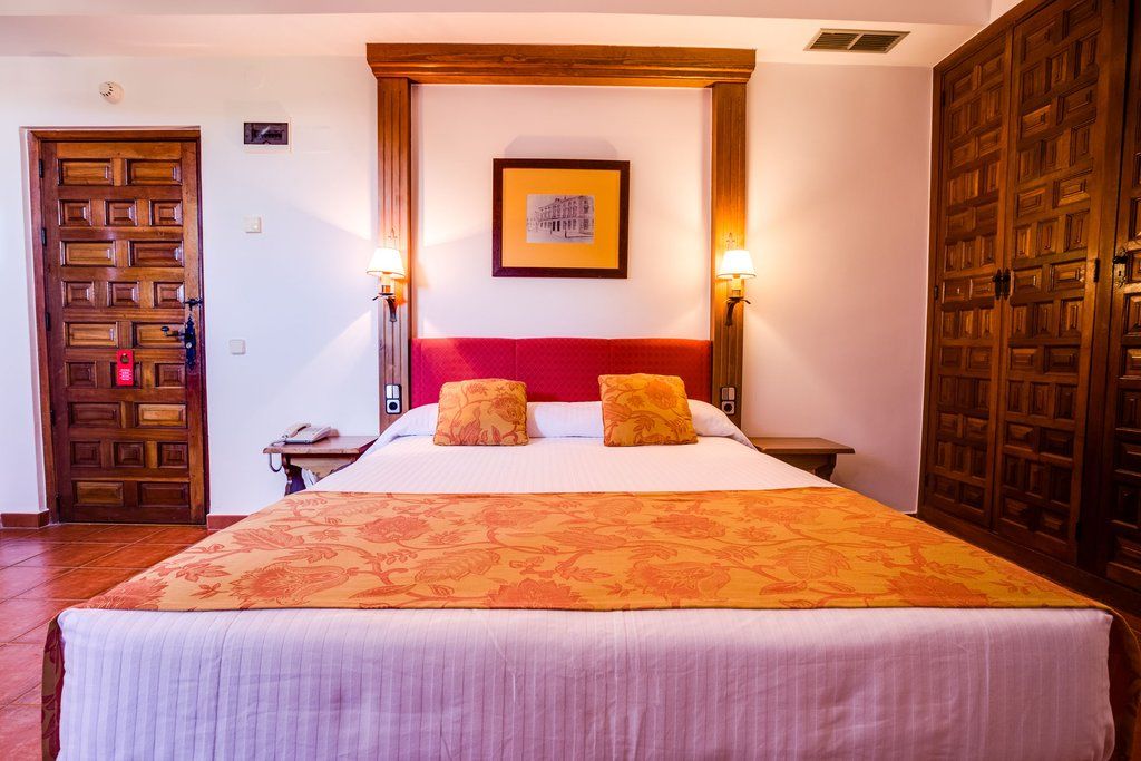 Hotel El Bedel Alcala de Henares Luaran gambar