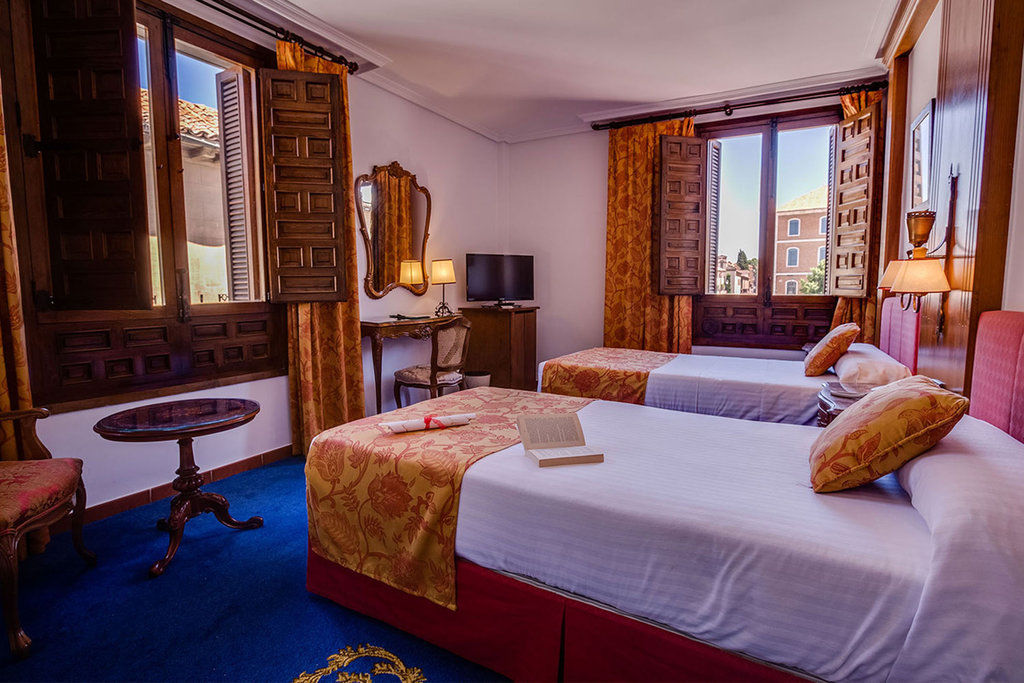 Hotel El Bedel Alcala de Henares Luaran gambar
